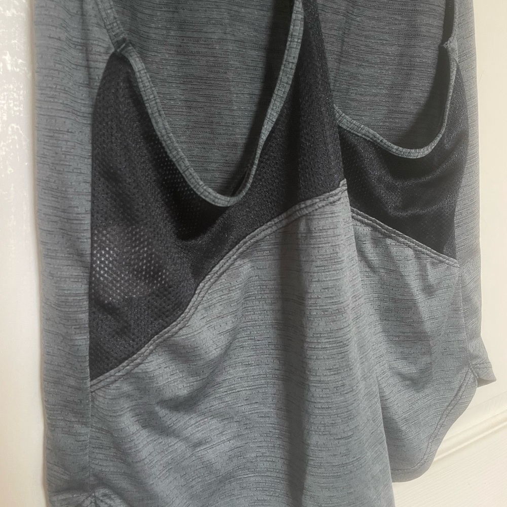 Under Armour Racerback Top - Picture 6 of 6